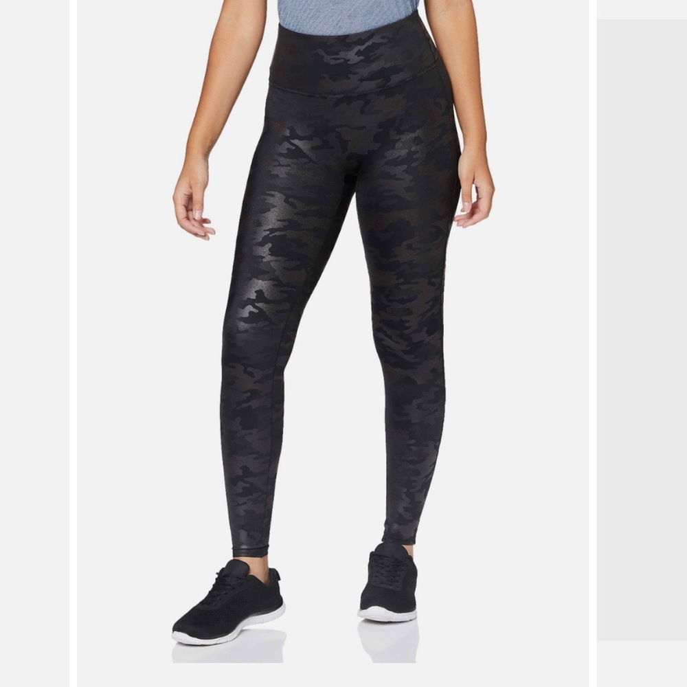 Spanx Faux Leather Camo Leggings in Matte Black Camo XL Shapewear